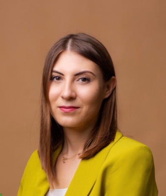 adw. Karolina Warzęchowska